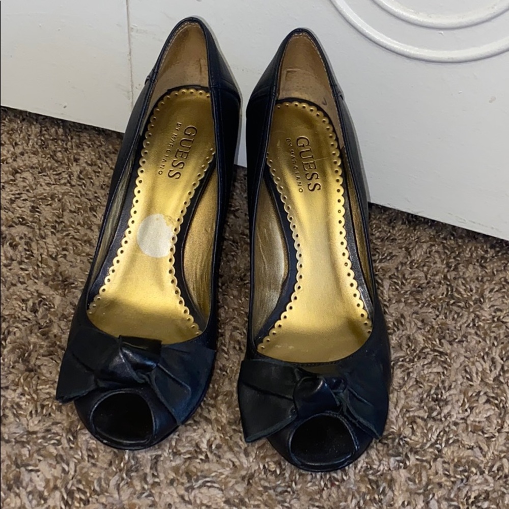 Guess Peep-toe Slight Wedged Heel